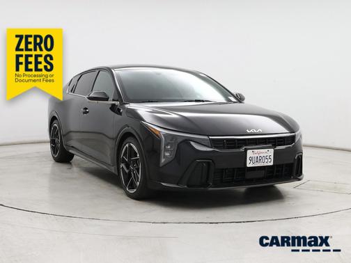 Black 2025 Kia K4 GT-Line