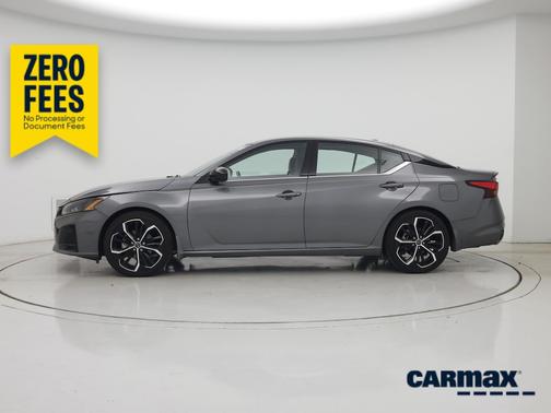 Gray 2023 Nissan Altima SR