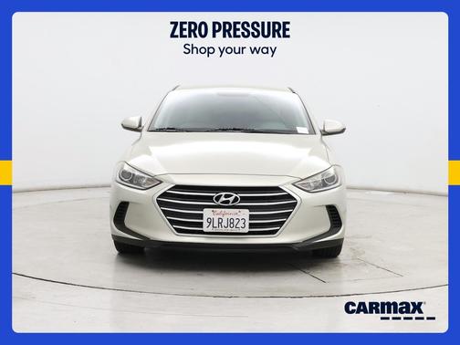 Gold 2017 Hyundai ELANTRA SE
