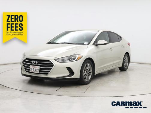Gold 2017 Hyundai ELANTRA SE