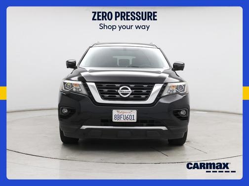 Black 2017 Nissan Pathfinder Platinum