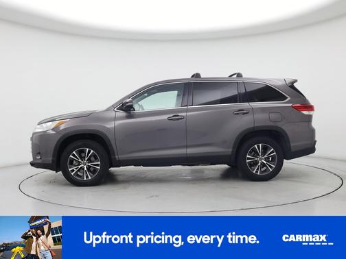 Gray 2019 Toyota Highlander LE