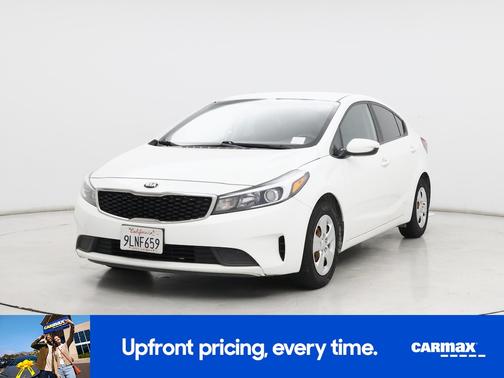 White 2018 Kia Forte LX