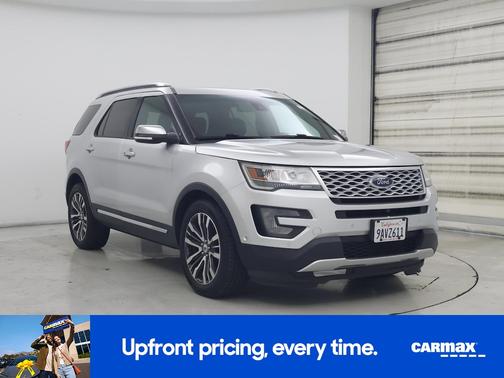 Silver 2017 Ford Explorer Platinum