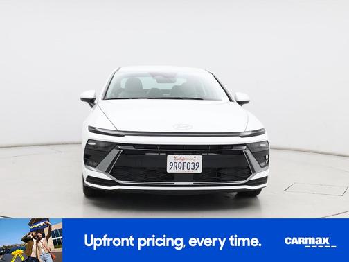 2025 Hyundai SONATA SE