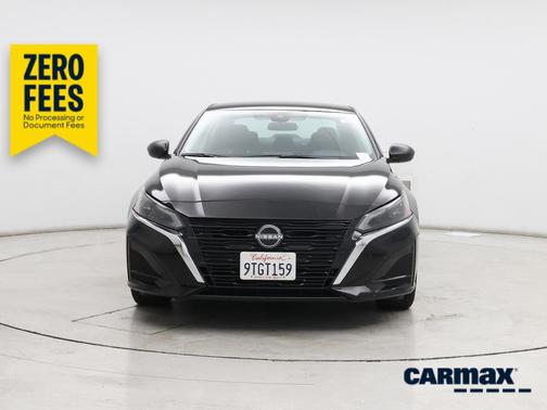 Black 2025 Nissan Altima SV