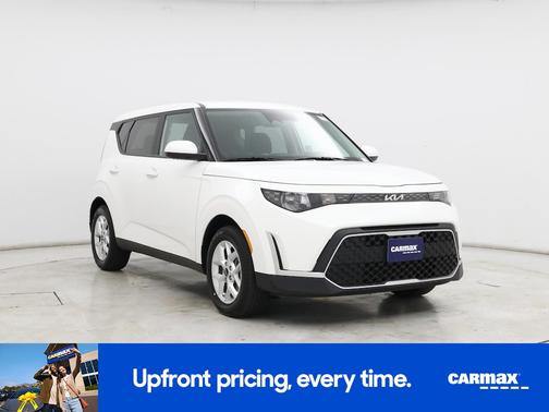 White 2025 Kia Soul S