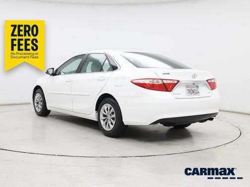 White 2016 Toyota Camry LE
