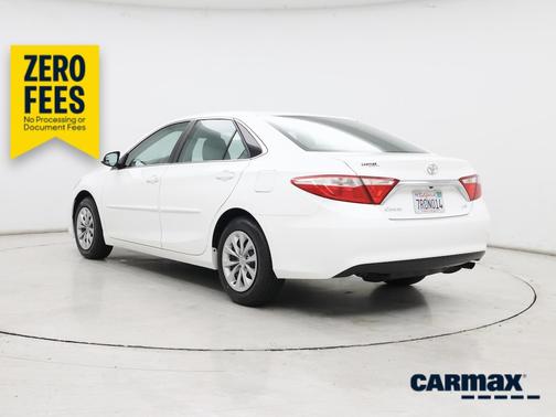 White 2016 Toyota Camry LE