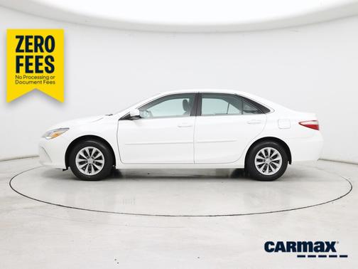 White 2016 Toyota Camry LE