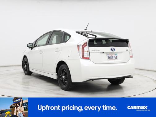 Pearl 2015 Toyota Prius Two