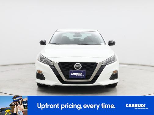 White 2021 Nissan Altima SR