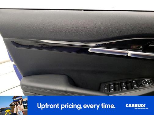 Blue 2023 Kia Seltos SX