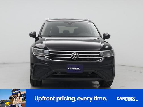 Black 2023 Volkswagen Tiguan SE