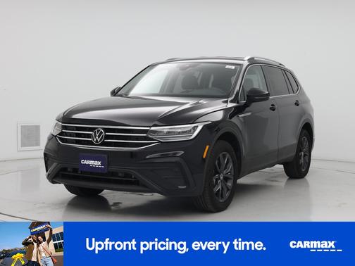 Black 2023 Volkswagen Tiguan SE