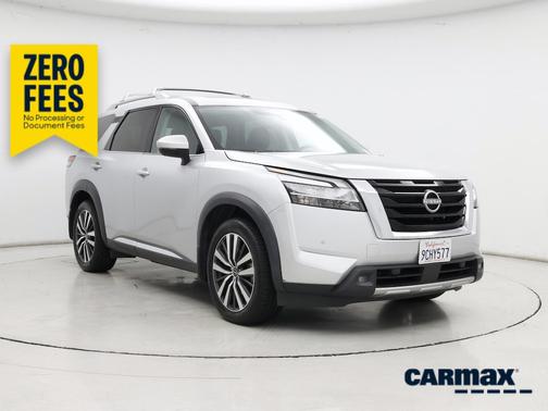 Silver 2022 Nissan Pathfinder Platinum