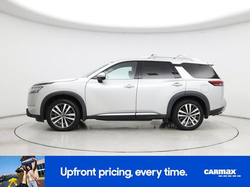 Silver 2022 Nissan Pathfinder Platinum