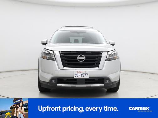 Silver 2022 Nissan Pathfinder Platinum