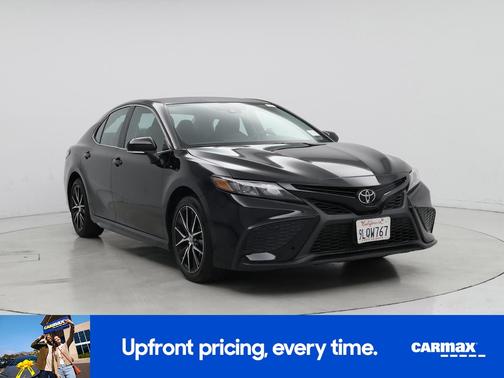 Black 2024 Toyota Camry SE