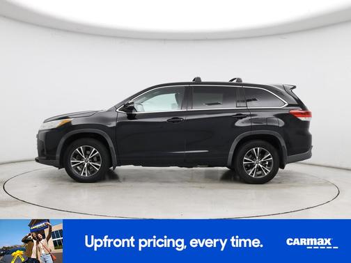Black 2017 Toyota Highlander LE