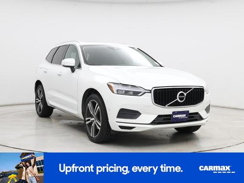 White 2019 Volvo XC60 T5 Momentum