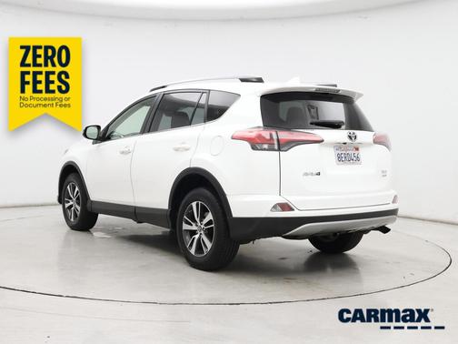 White 2018 Toyota RAV4 XLE