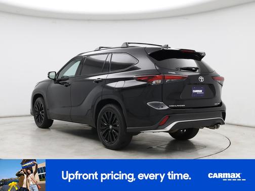 Black 2026 Toyota Highlander XSE