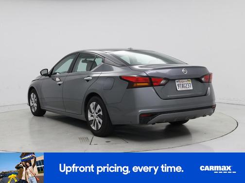 Gray 2019 Nissan Altima S