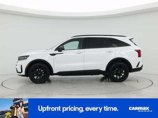 White 2021 Kia Sorento SX