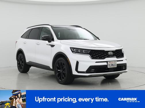 White 2021 Kia Sorento SX