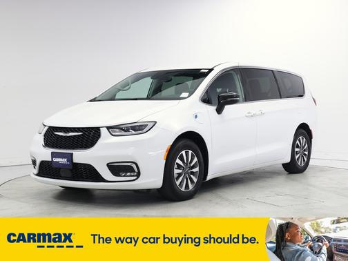 2024 Chrysler Pacifica Hybrid Select