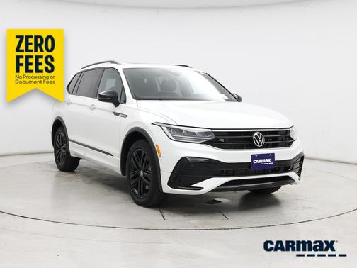 White 2022 Volkswagen Tiguan SE R-Line Black