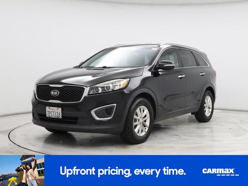 Black 2016 Kia Sorento L