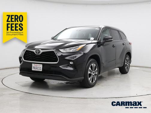 Black 2020 Toyota Highlander XLE