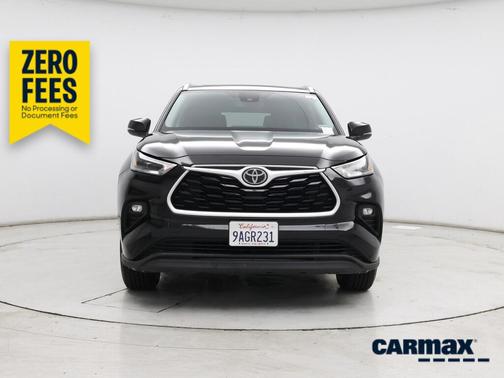 Black 2020 Toyota Highlander XLE