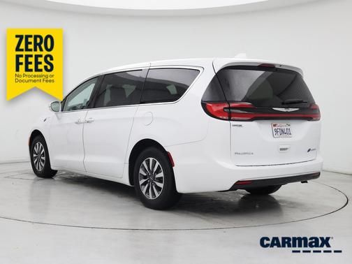 White 2022 Chrysler Pacifica Hybrid Touring L