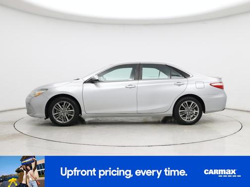 Silver 2017 Toyota Camry SE