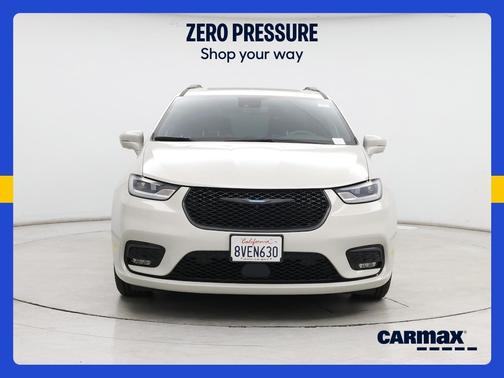 White 2021 Chrysler Pacifica Hybrid Limited