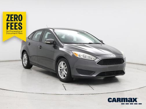 Gray 2015 Ford Focus SE