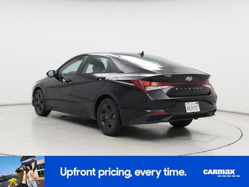 Black 2021 Hyundai ELANTRA SEL