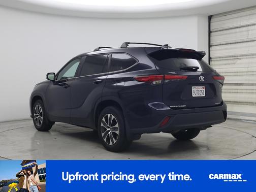 Blue 2023 Toyota Highlander XLE