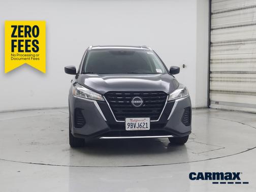 Gray 2022 Nissan Kicks SV