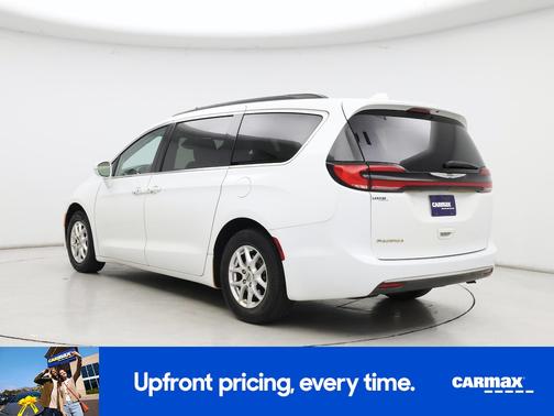 White 2022 Chrysler Pacifica Touring L