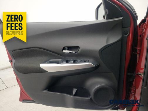 Black 2019 Nissan Kicks S