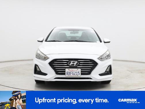 White 2019 Hyundai SONATA SE