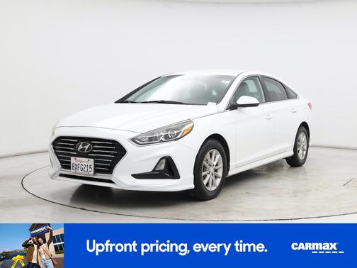 White 2019 Hyundai SONATA SE