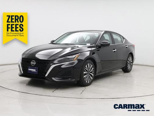Black 2025 Nissan Altima SV