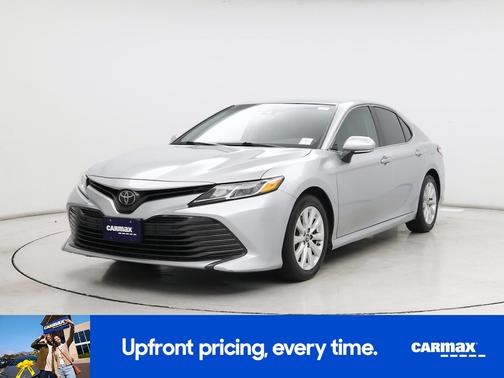 Silver 2018 Toyota Camry SE
