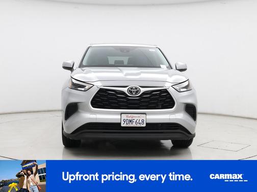 Silver 2023 Toyota Highlander L