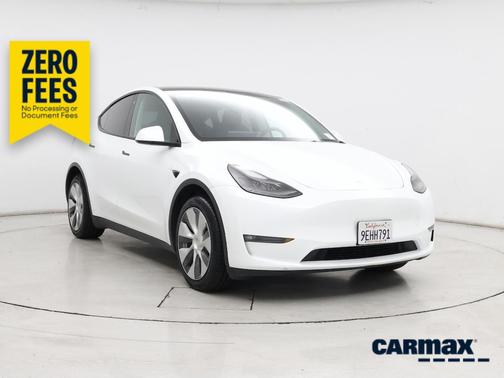 White 2023 Tesla Model Y Long Range